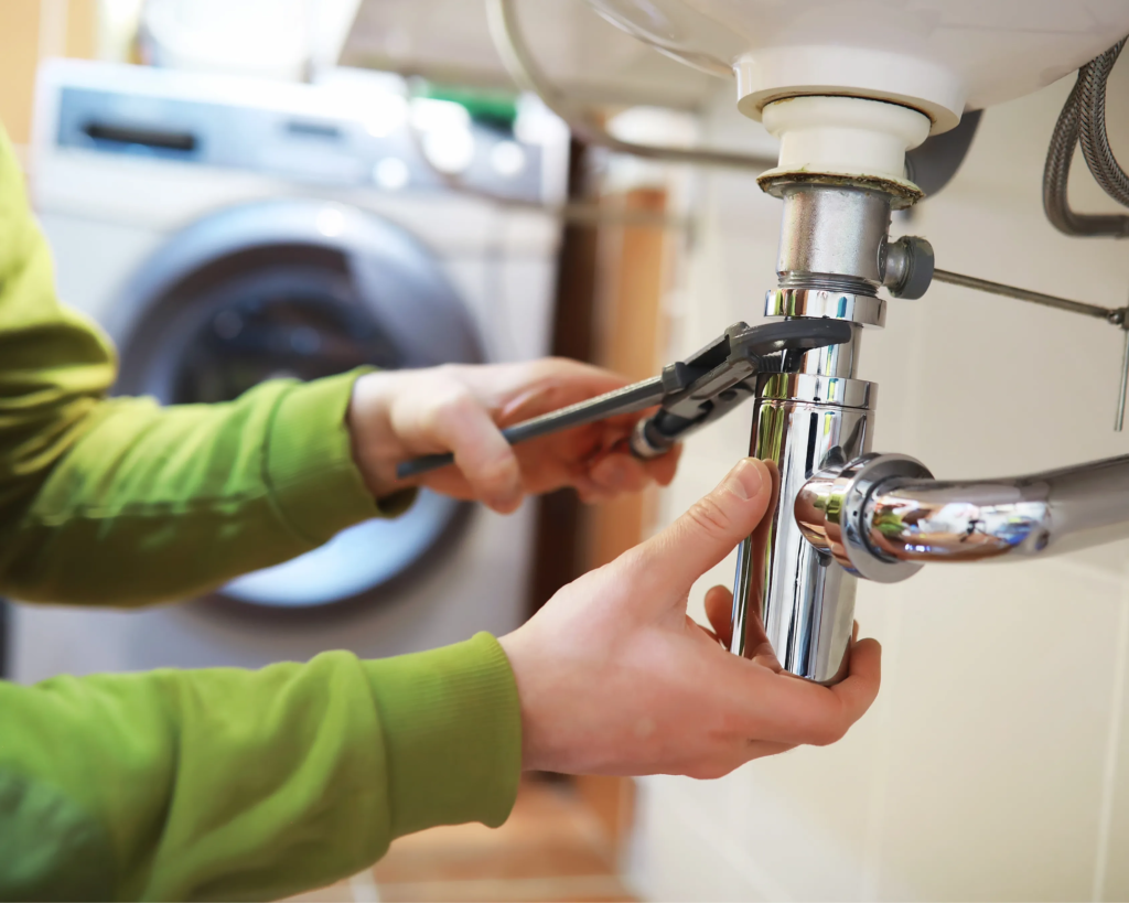 fixing kitchen sink leak in Toronto home